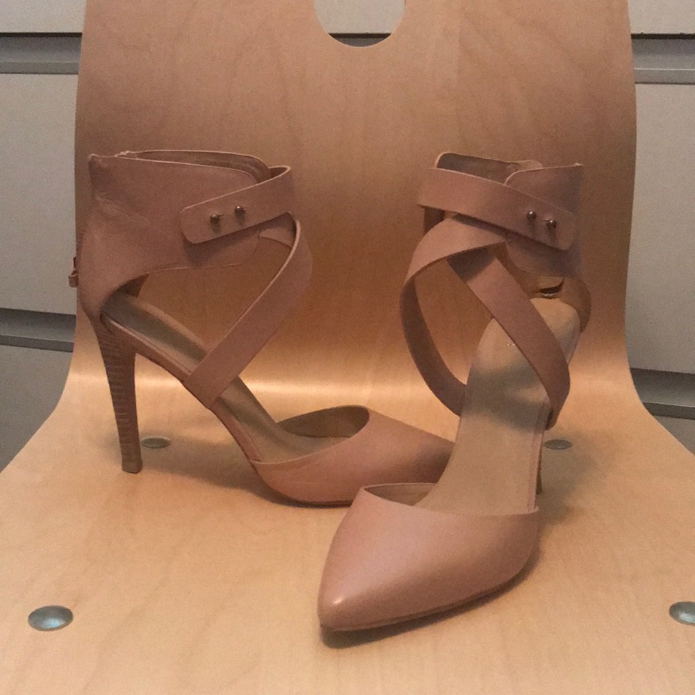 Joe’s  Jeans Pete Pointy toe pump ankle strap 8.5